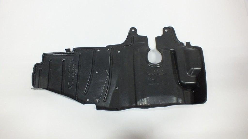 LANCER 04-07 KARTER MUHAFAZASI SAĞ