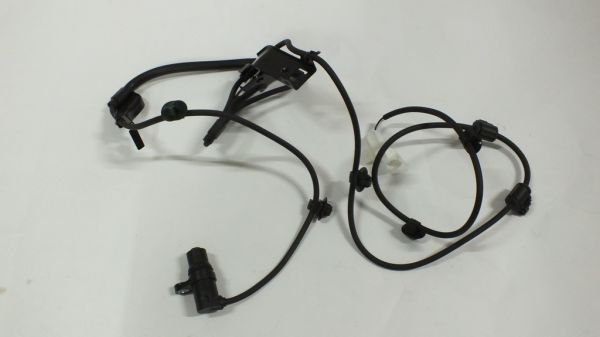 HILUX VIGO 2.5 D-4D 2004-2015 ABS SENSÖRÜ ÖN SAĞ