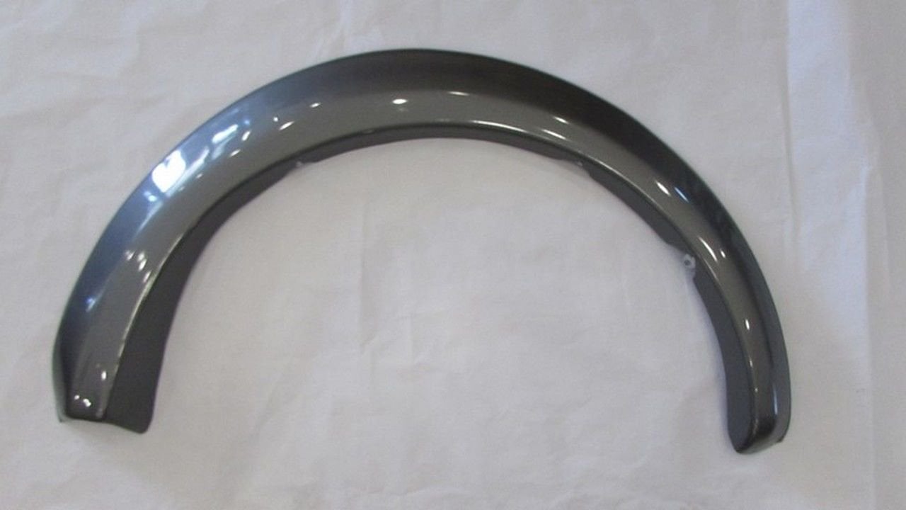 L200 2010-2014 ÇAMURLUK AĞZI PLASTİĞİ (DODİK)  ARKA (BOYALI) SAĞ