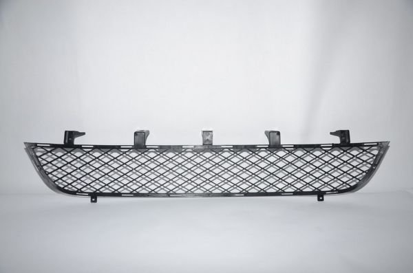 L 200 CR 06- ÖN TAMPON IZGARASI SİYAH 4x4