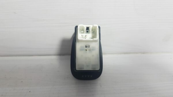 Cam dügme Accent 00-02 Arka