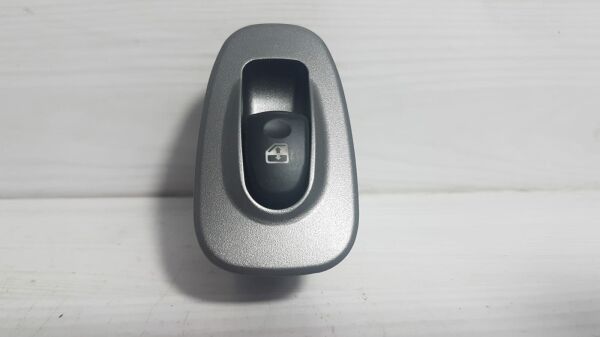 Cam dügme Accent 00-02 Arka