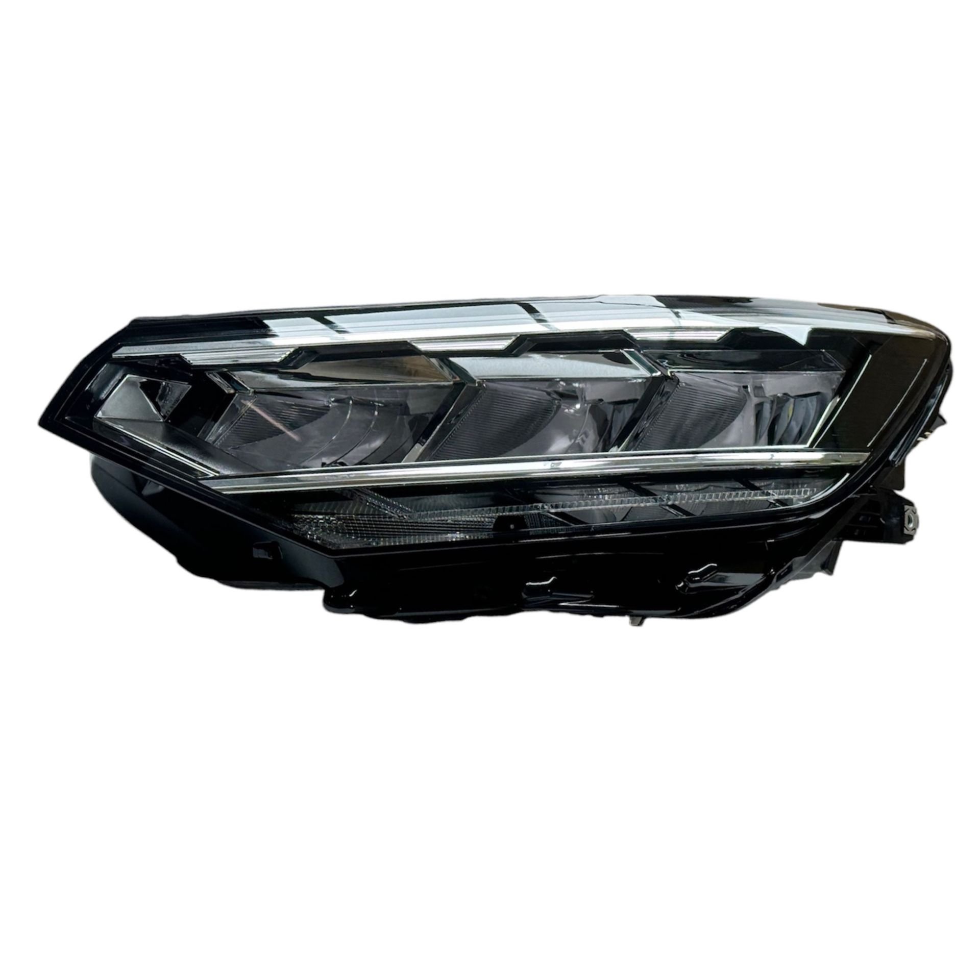 FAR PASSAT B8,5 19-23 LH (LEDLİ)