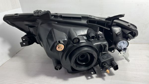 Far L200 Sağ 07- Elk. Motorlu Beyaz