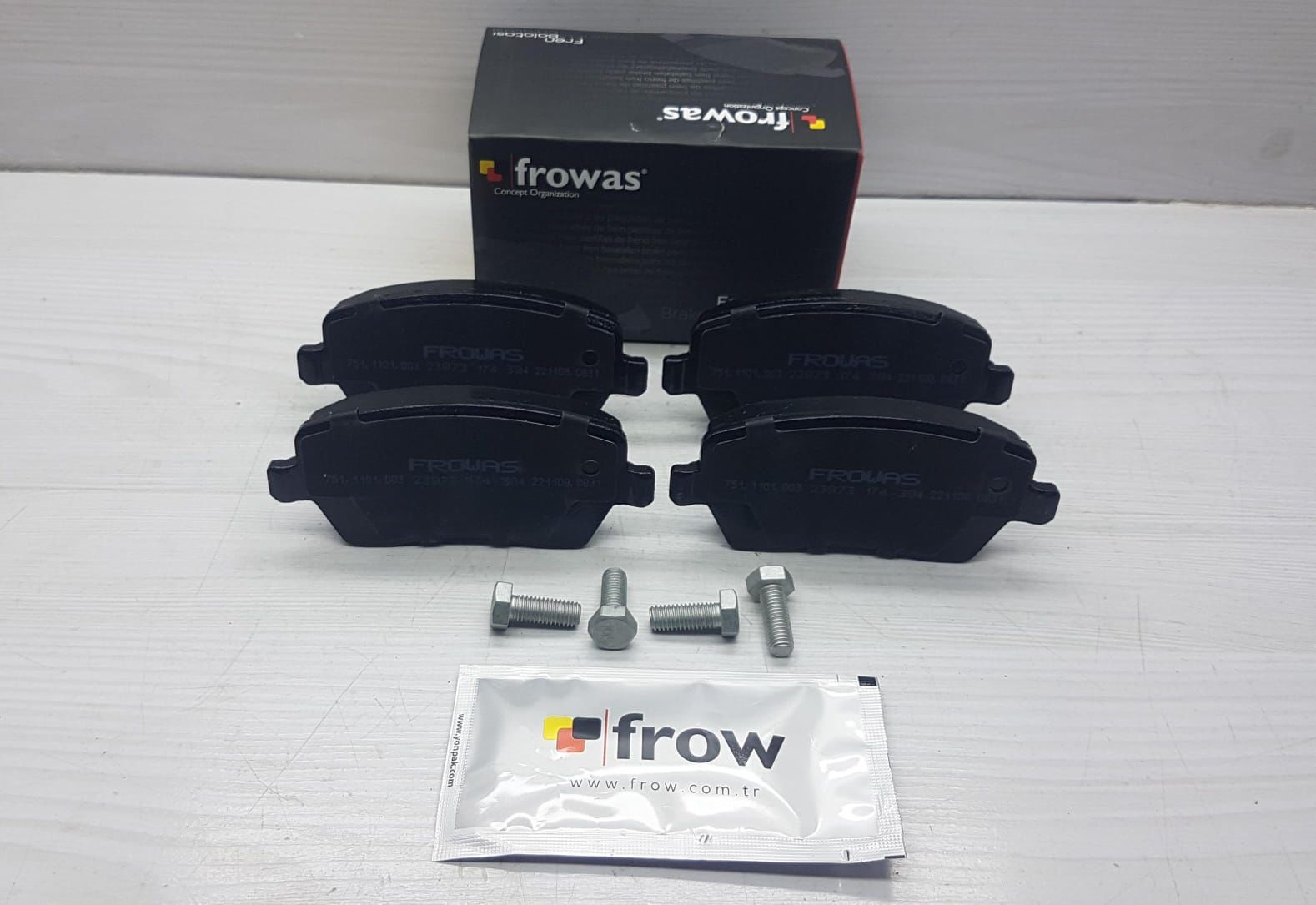 BALATA ÖN MICRA 05-/SWIFT 05-