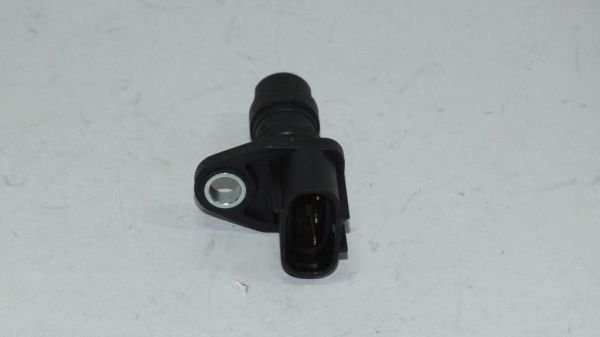 ISUZU 4HK1 GRANK POZİSYON (EKSANTRİK) SENSÖRÜ