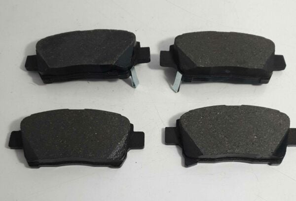 Balata Ön Corolla 02-06