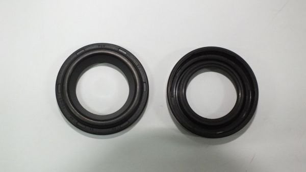 ACCENT 00- / ERA 06- /GETZ / ELANTRA / CERATO / RIO G4ED BUJİ KEÇESİ (ÜST KAPAK) 27*44*10/11