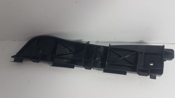 avensis ön tampon braketi sol 03-06 defolu