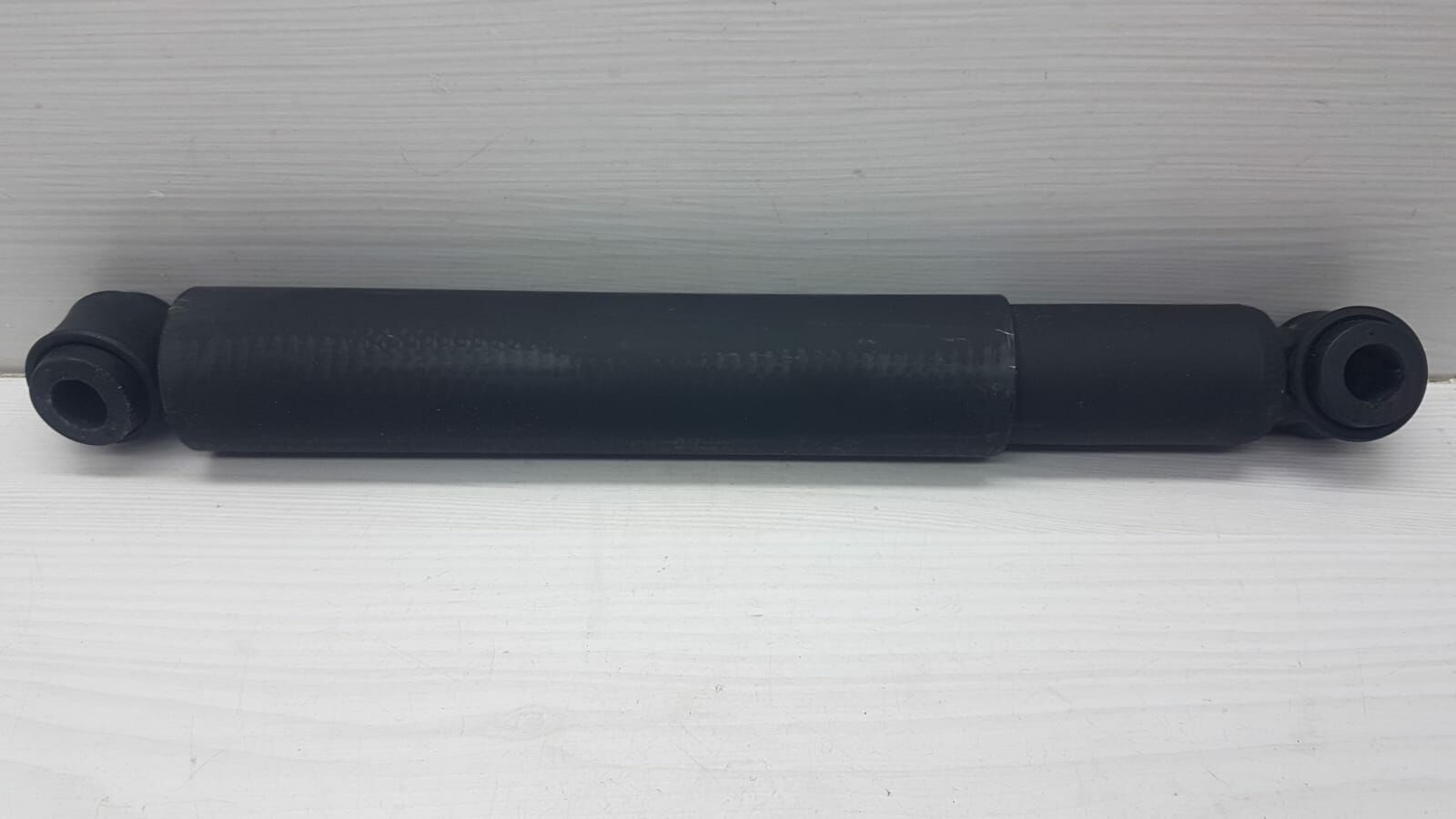 Amortisör Arka B2500 96-04