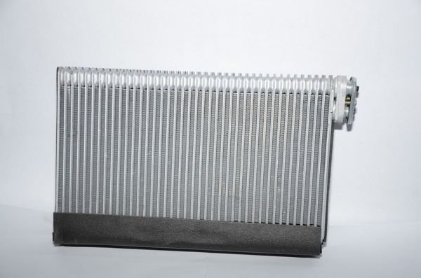 NHR - HINO KLİMA EVAPORATÖRÜ