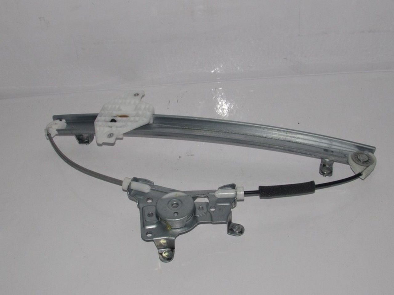 ACCENT 2000-2002 CAM KRİKOSU ARKA SAĞ ELEKTRİKLİ