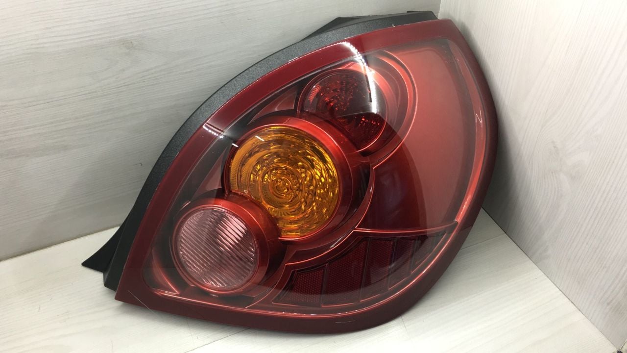 Stop Almera 02-06 Hb Sağ