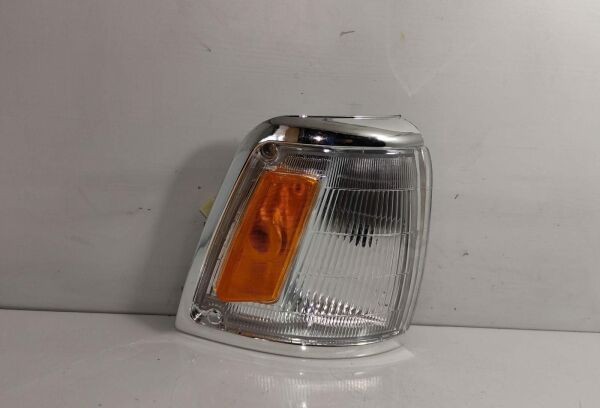 Hilux 89-97 Sağ Sinyal Park(krom)