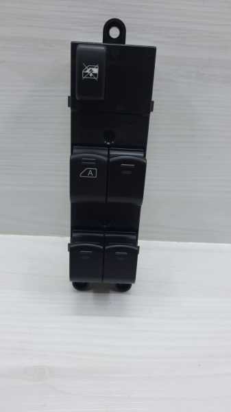 Navara / Qashqaı Sol Cam Düğmesi