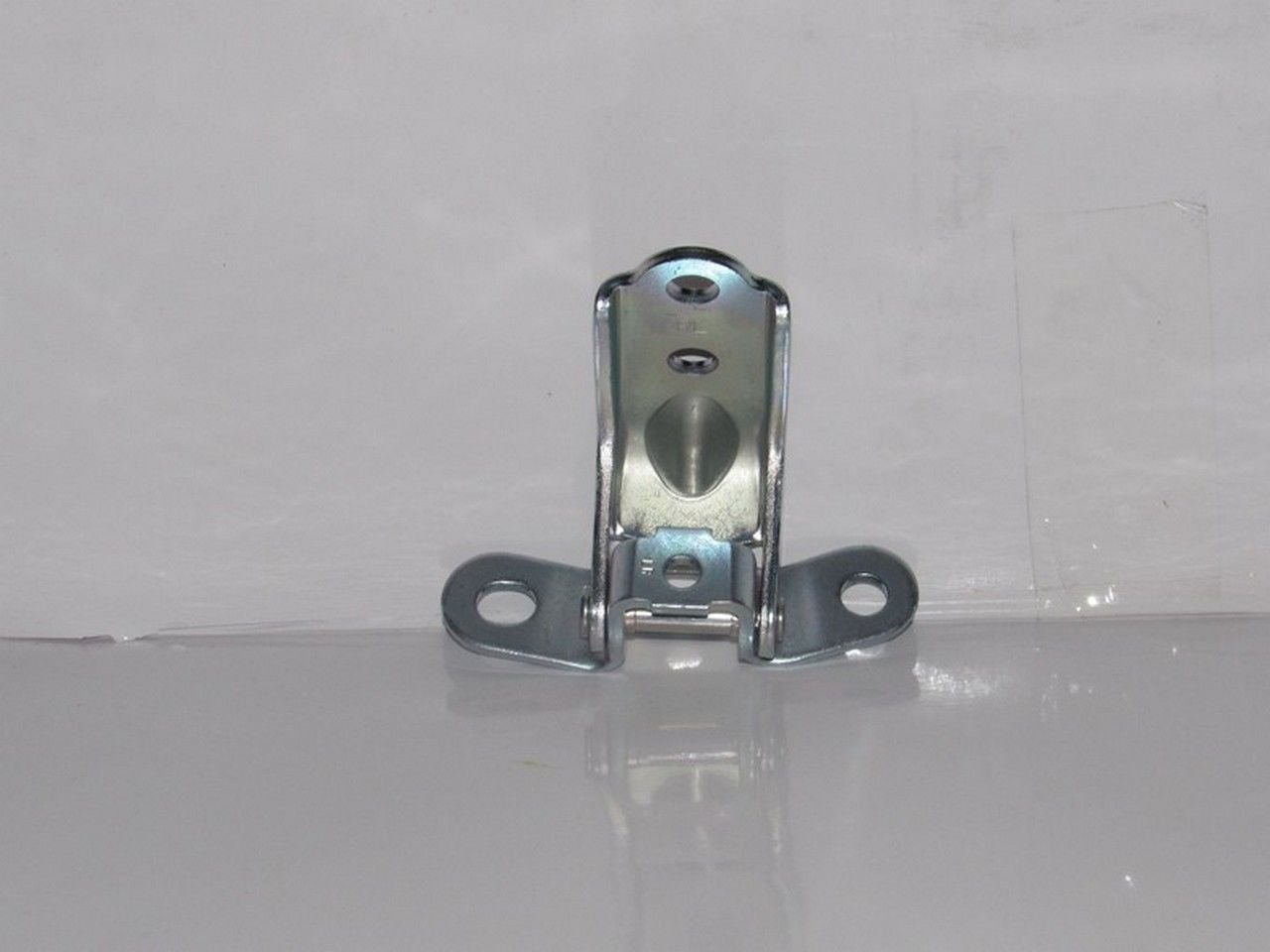 ACCENT BLUE 2011-2018 / İ20 2009-2014 / İ10 2008-2016 ARKA KAPI MENTEŞESİ ALT SAĞ