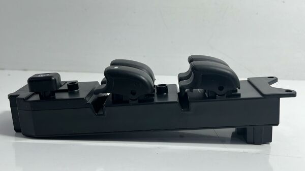 Cam dügme L200 99-04 Sol 4Lü Mağnum