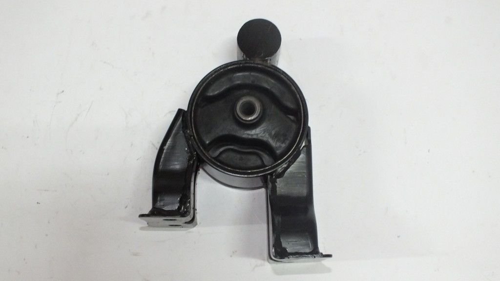 CERATO 2010-> MANUEL MOTOR TAKOZU ARKA