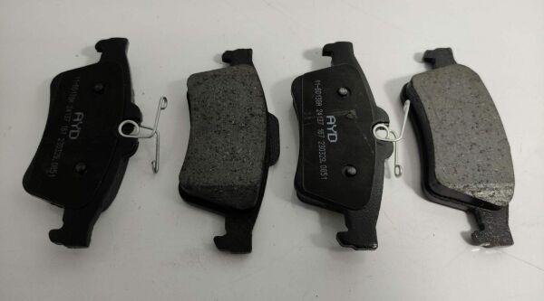 Balata Arka Mazda 3 04-/Primera 03