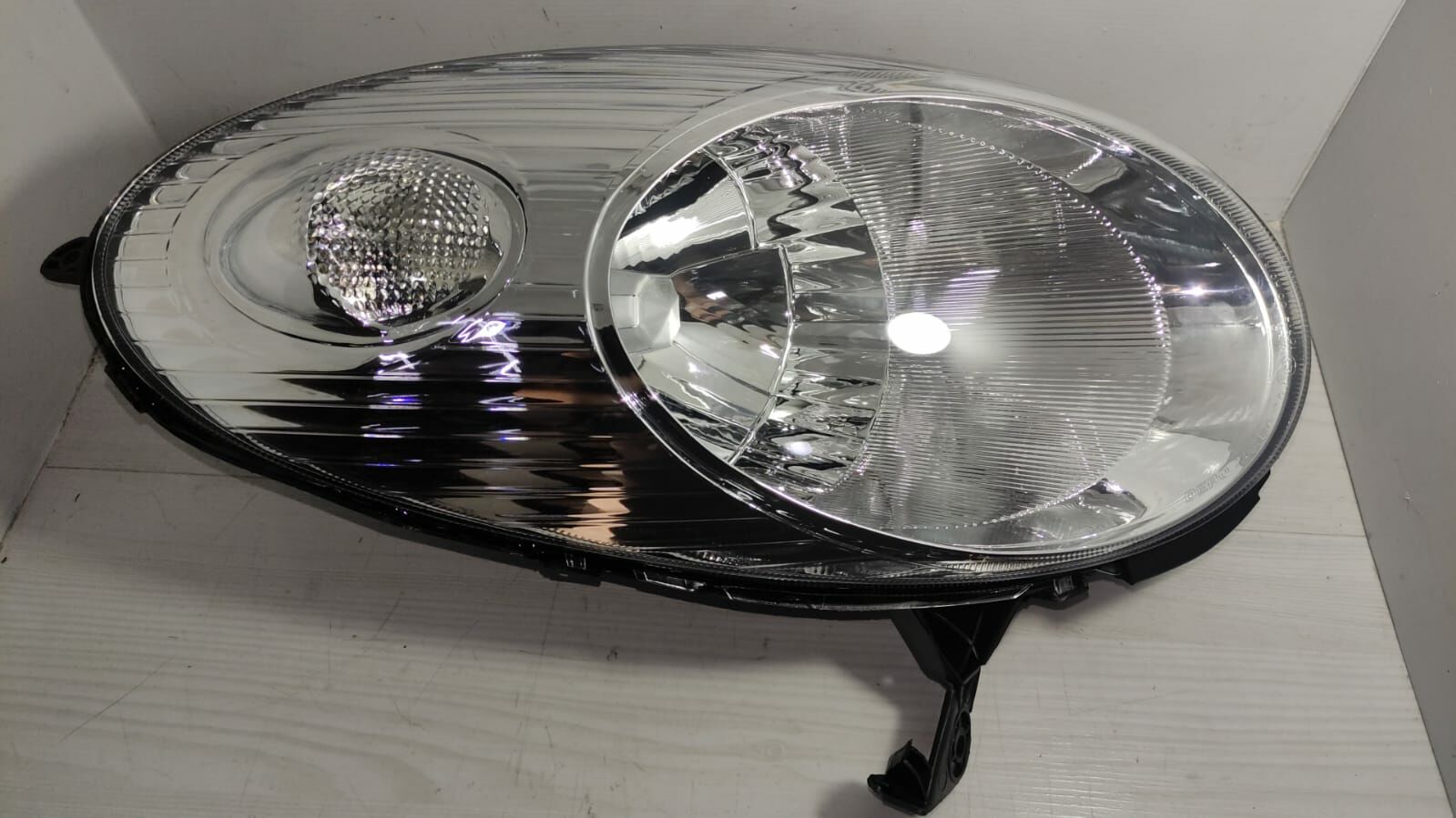 Far Micra Sağ 02-07 Elek Beyaz