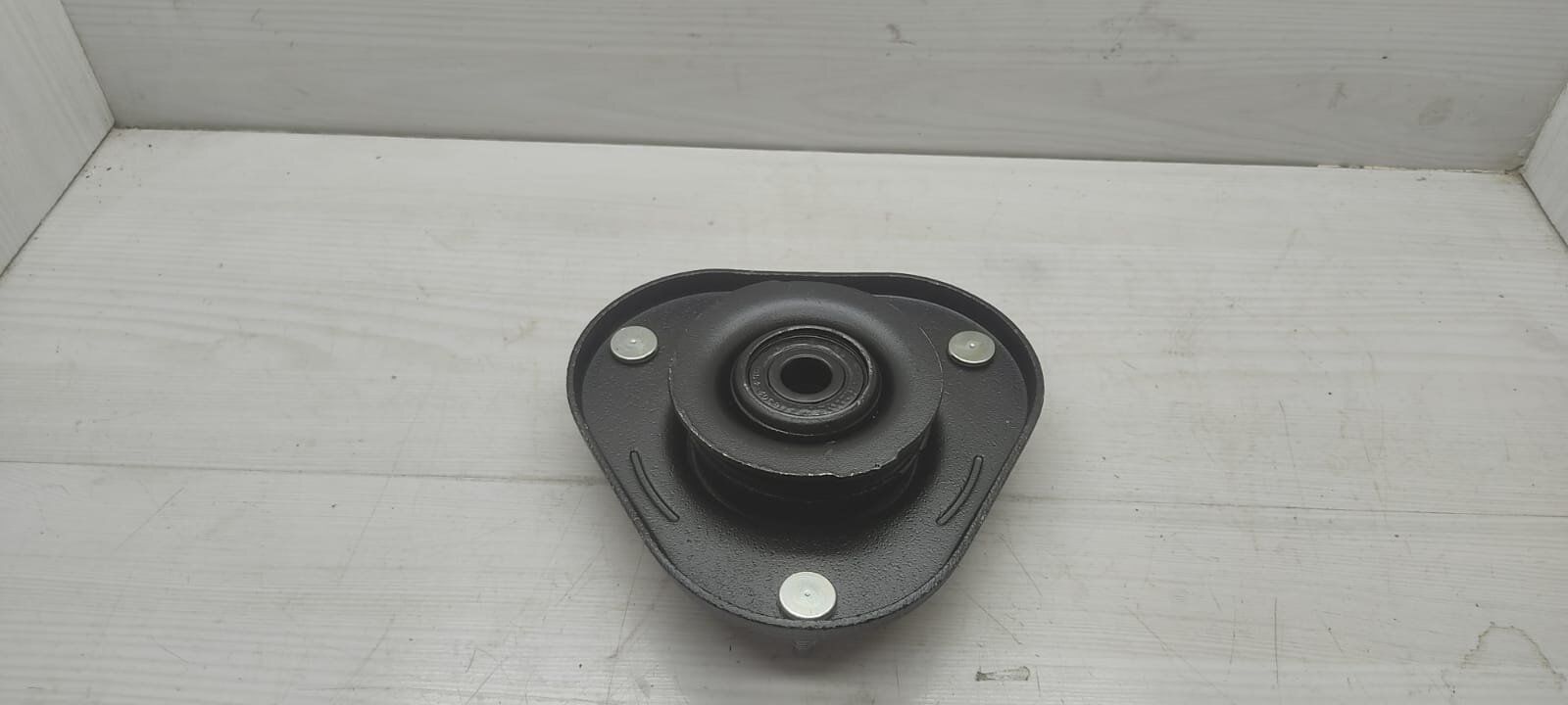 AMORTISÖR TAKOZU ÖN AVENSIS 03-09 COROLLA 02-06 AYNI