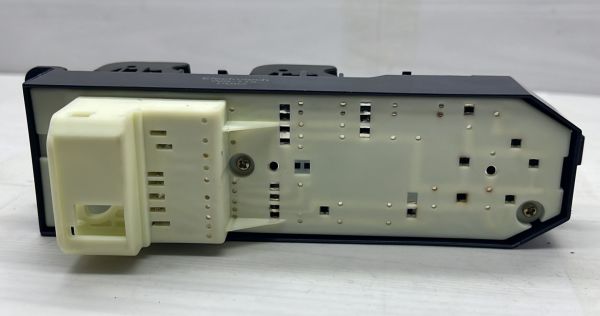 corolla cam düğme 4'lü sol 07-10