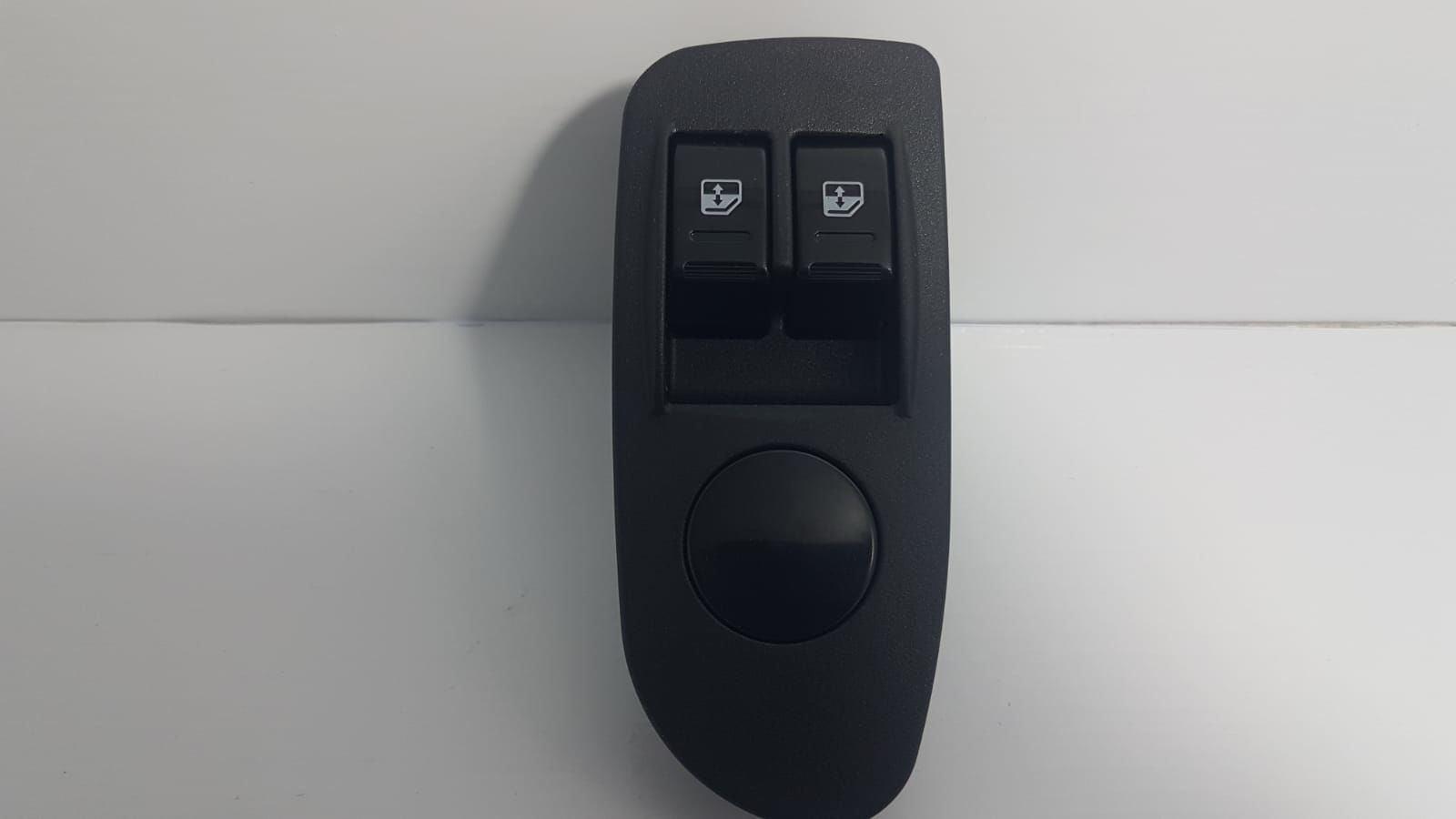 pregıo cam düğme sol