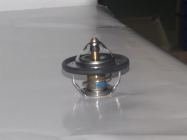 ACCENT BLUE 1,6 2011- / İ30 1,6 2012-2016 / İ20 2014-2016 / İX20 2011- DİZEL TERMOSTAT CONTALI