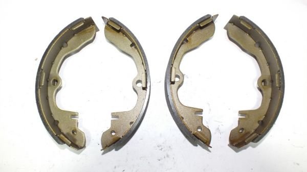 CERES 2400 FREN BALATASI ÖN PABUÇLU