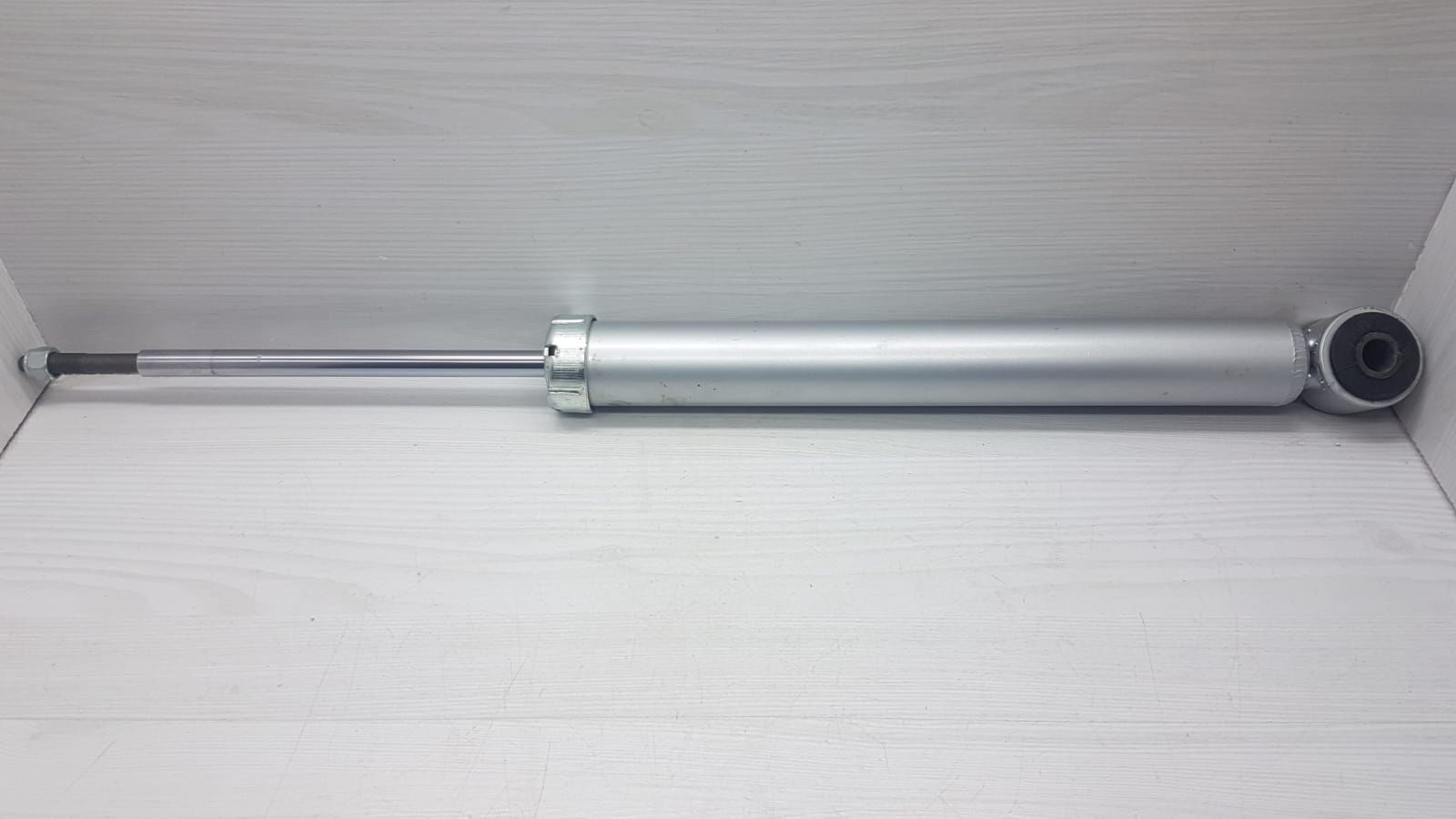 Amortisör Arka Note/Micra  06-R-L Mil Kalin İşlem Yapilacak