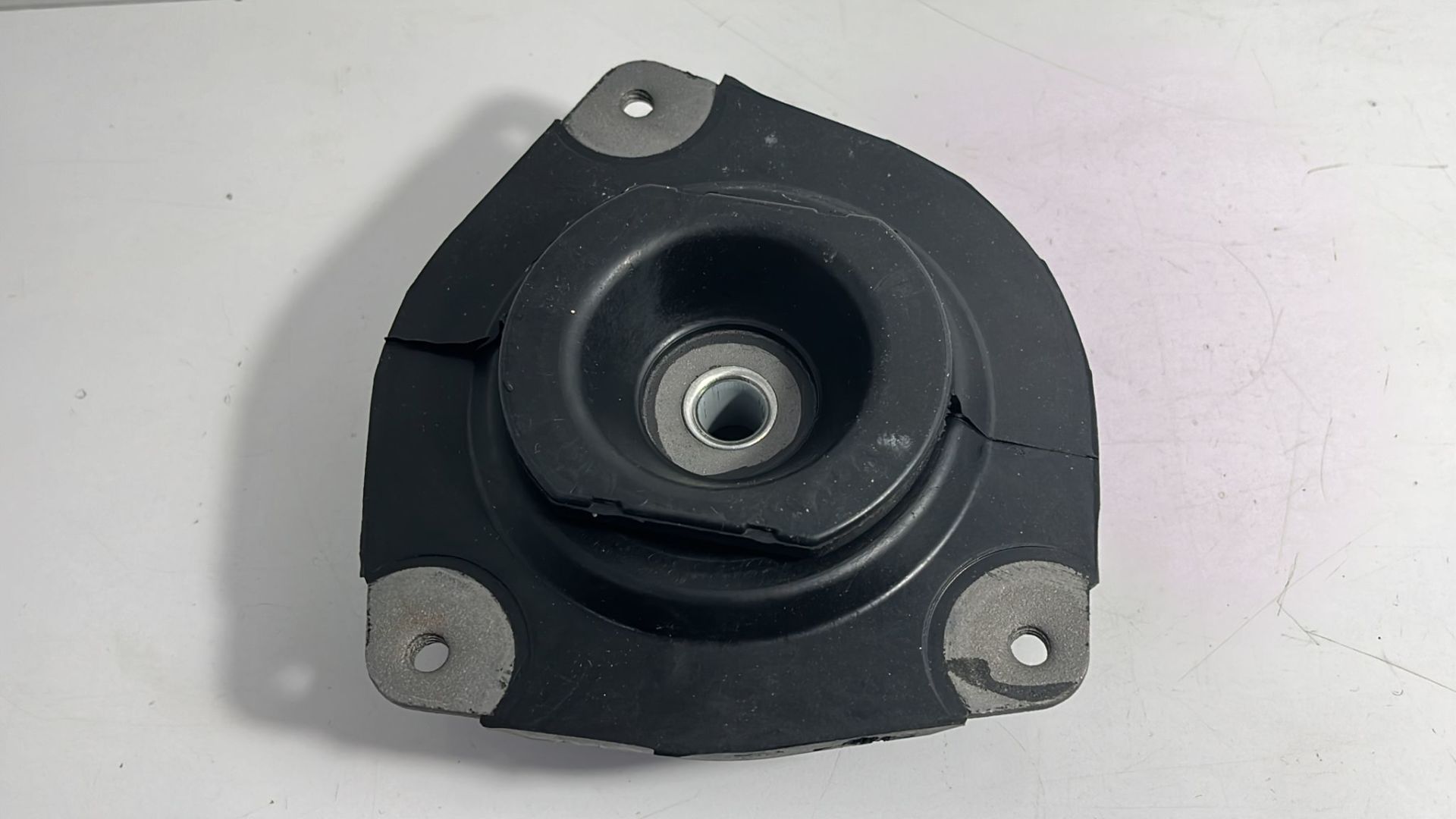 Amortisör Takozu Qashqai Sol Ön üst kule 07-13