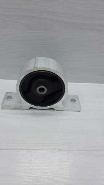 Almera 00-06 / Primera 96-01 Ön Motor Takozu