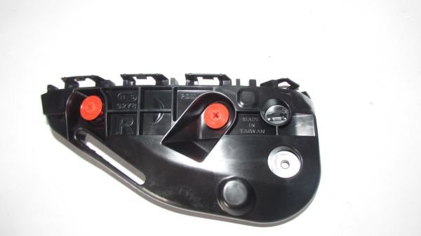 HILUX  2015-2016 ÖN TAMPON BAĞLANTI BRAKETİ SAĞ