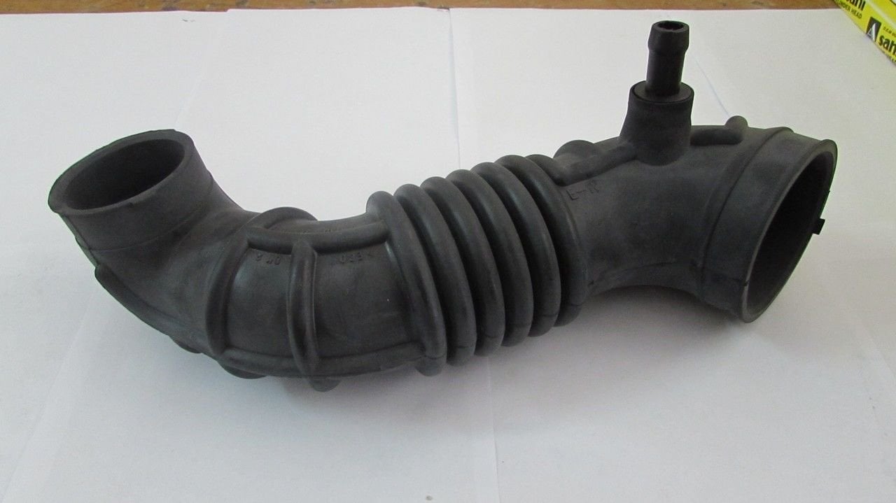 SORENTO 2002- HAVA FİLTRE GİRİŞ HORTUMU