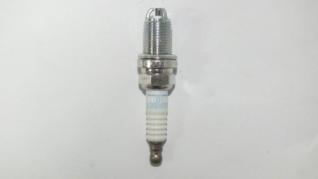 GOLF4 / BORA / A3 / TOLEDO / PASSAT / POLO 97=> AKL-ADP-AGN-BBY-BBZ-BKY 1.4 16V-1.6-1.8 BKUR6ET-10 F7LTCR (3 TIRNAK) ATEŞLEME  BUJİSİ