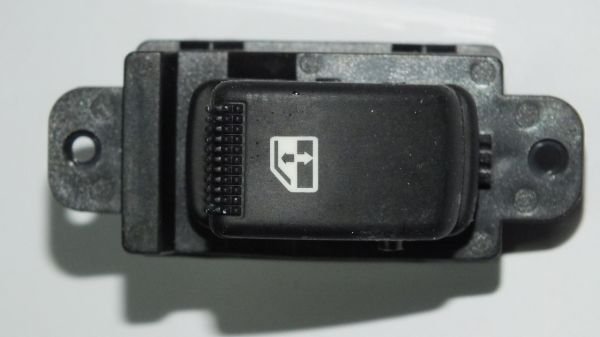 RIO 2006-2011 CAM AÇMA DÜĞMESİ ÖN SAĞ