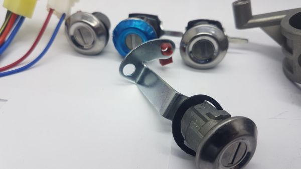 KILIT SET H100 minibüs kontak kapı bagaj şifre