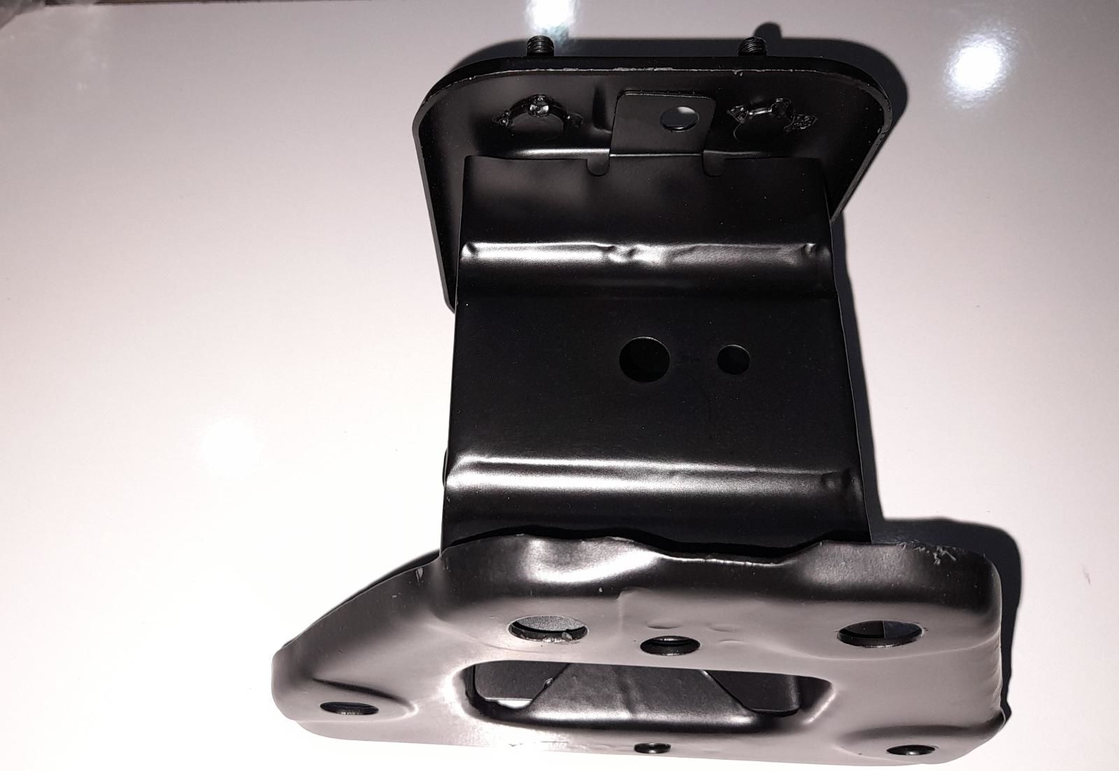 DEMİR TAMPON BAĞLANTI AYAK NOTE 06-10 ÖN LH (TAMPON BABASI)