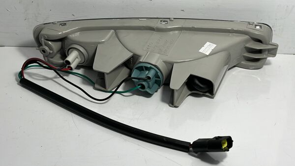 Tampon Sinyali 323 96-98 Sol Beyaz