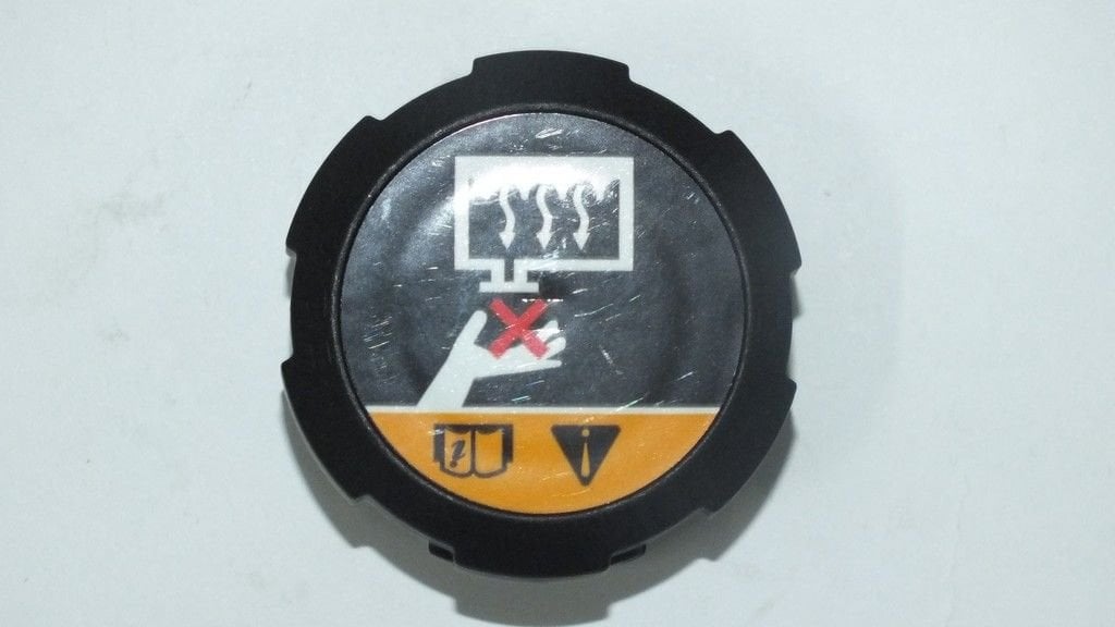 TUCSON 15-18 / SPORTAGE 16-19 YEDEK SU DEPO KAPAĞI