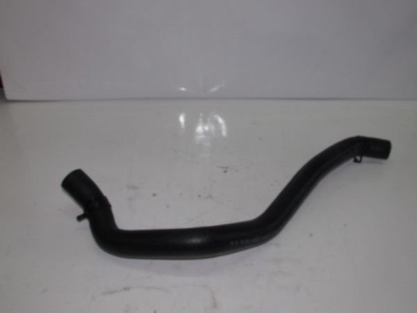 i30 DIZEL RADYATÖR ÜST HORTUMU