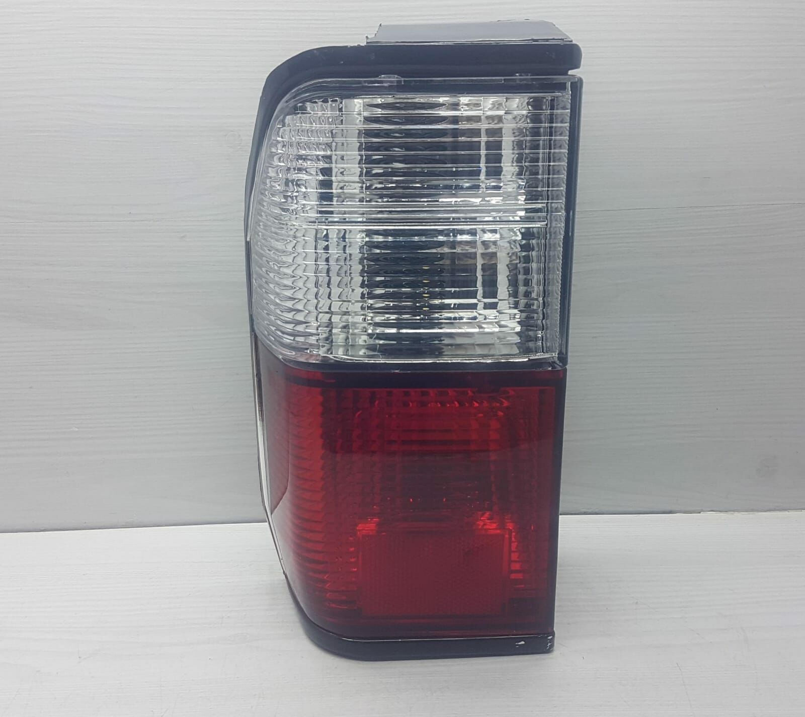 Stop E2200 Sol 99-05 Kırmızı Beyaz