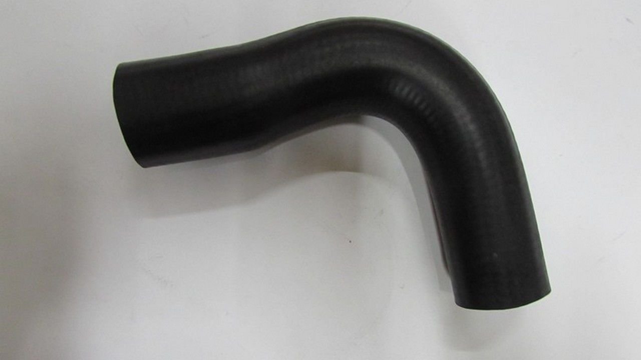 E2200 BESTA RADYATÖR HORTUMU ÜST