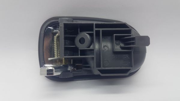 Kapı Kolu 626 Ön iç Sağ 1992-1997/323 1995- Gri/Krom