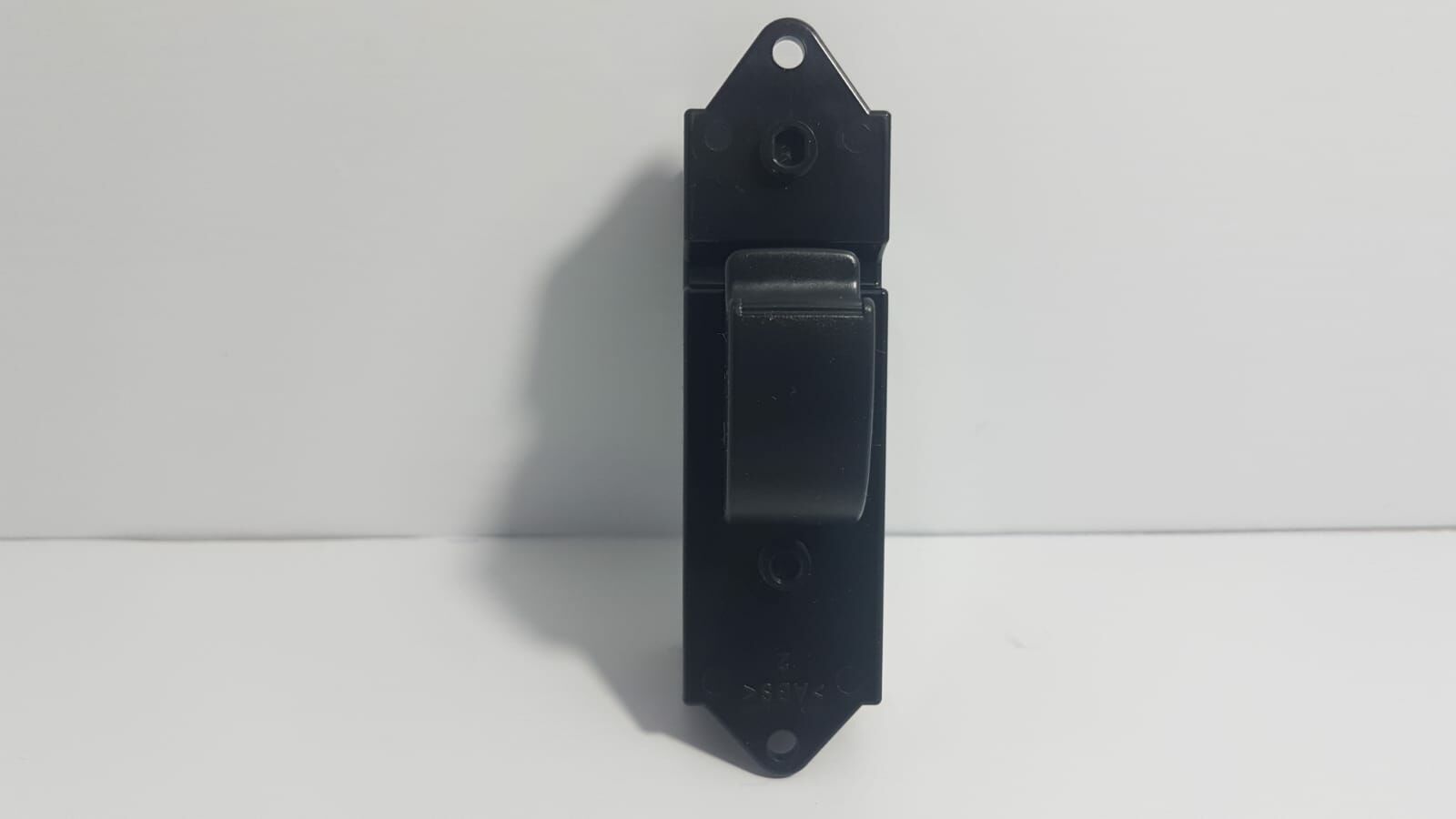 l200 8 fişli cam düğme sağ 06-08