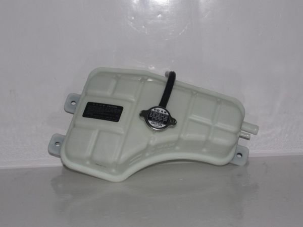 SORENTO 2002-2006 YEDEK SU DEPOSU