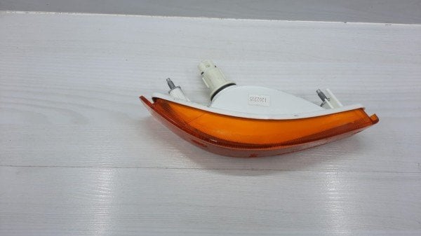 Corolla Ae92 88-92 Tampon Sinyali Sağ