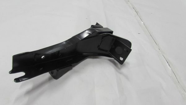 B2500 2004-2006 ÖN TAMPON BAĞLANTI SACI SAĞ