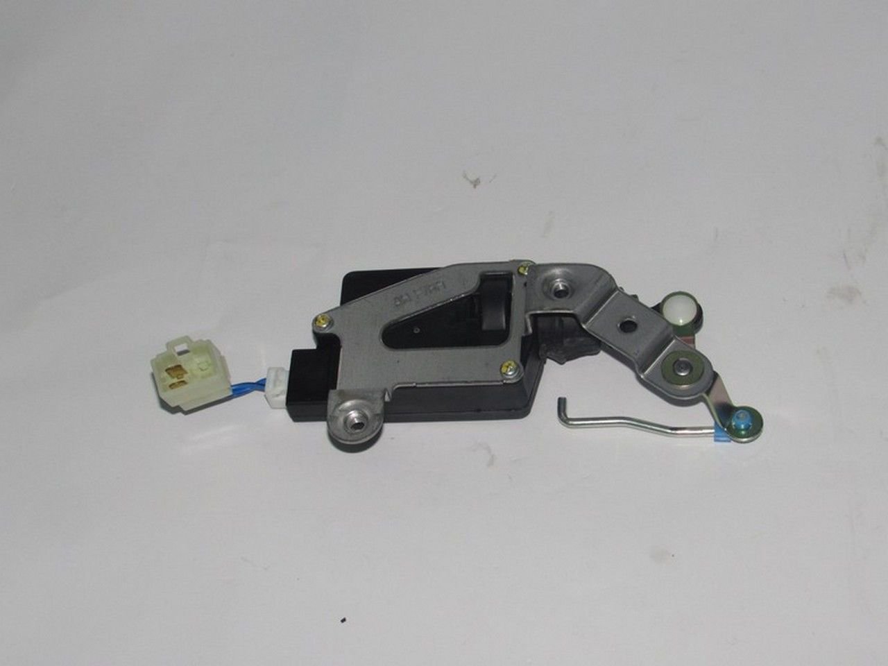 H 100  97- MERKEZİ KİLİT MOTORU ÖN SAĞ