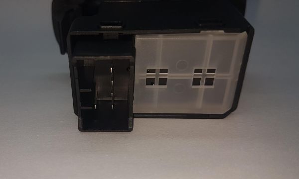 CAM DÜGME ACCENT 03-06 ARKA SAG SOL ÖN SAĞ 7 FİŞLİ